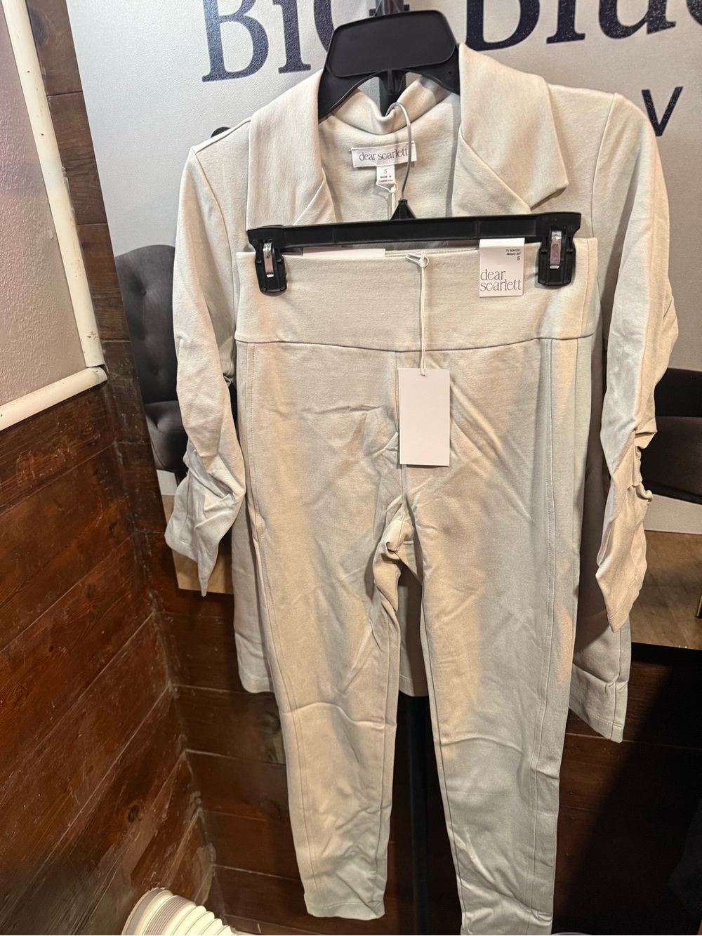Light Gray Women's Blazer Jacket and pants. Casual 2 piece - Picture 11 of 11